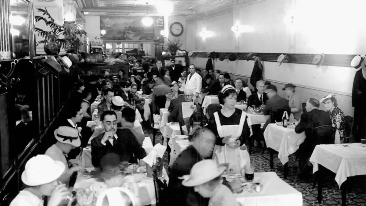 Foto antigua del Restaurante Prendes