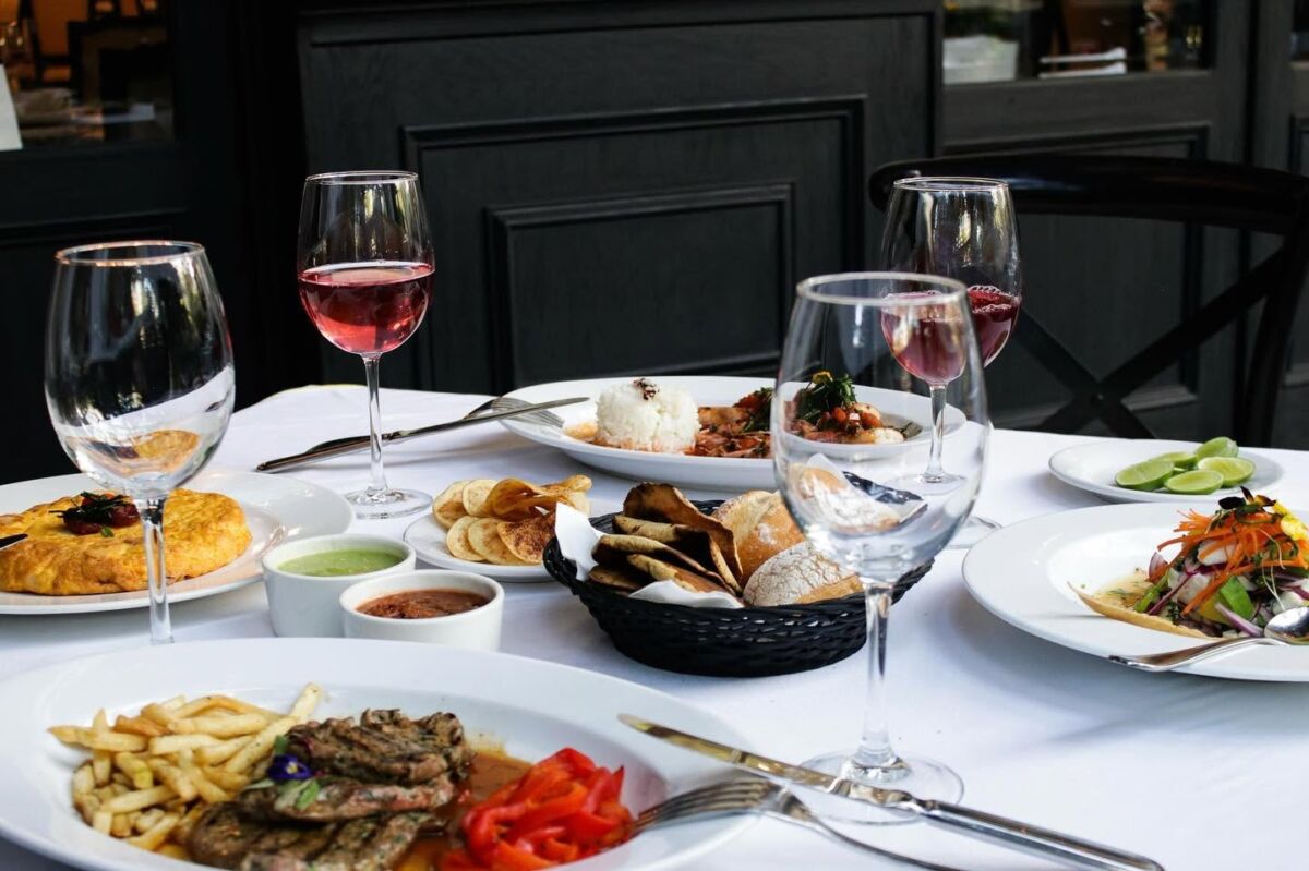 Diversos platillos del Restaurante Prendes
