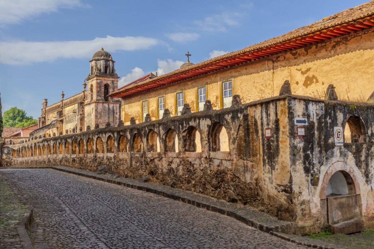 acueducto para pasear en Taxco de día