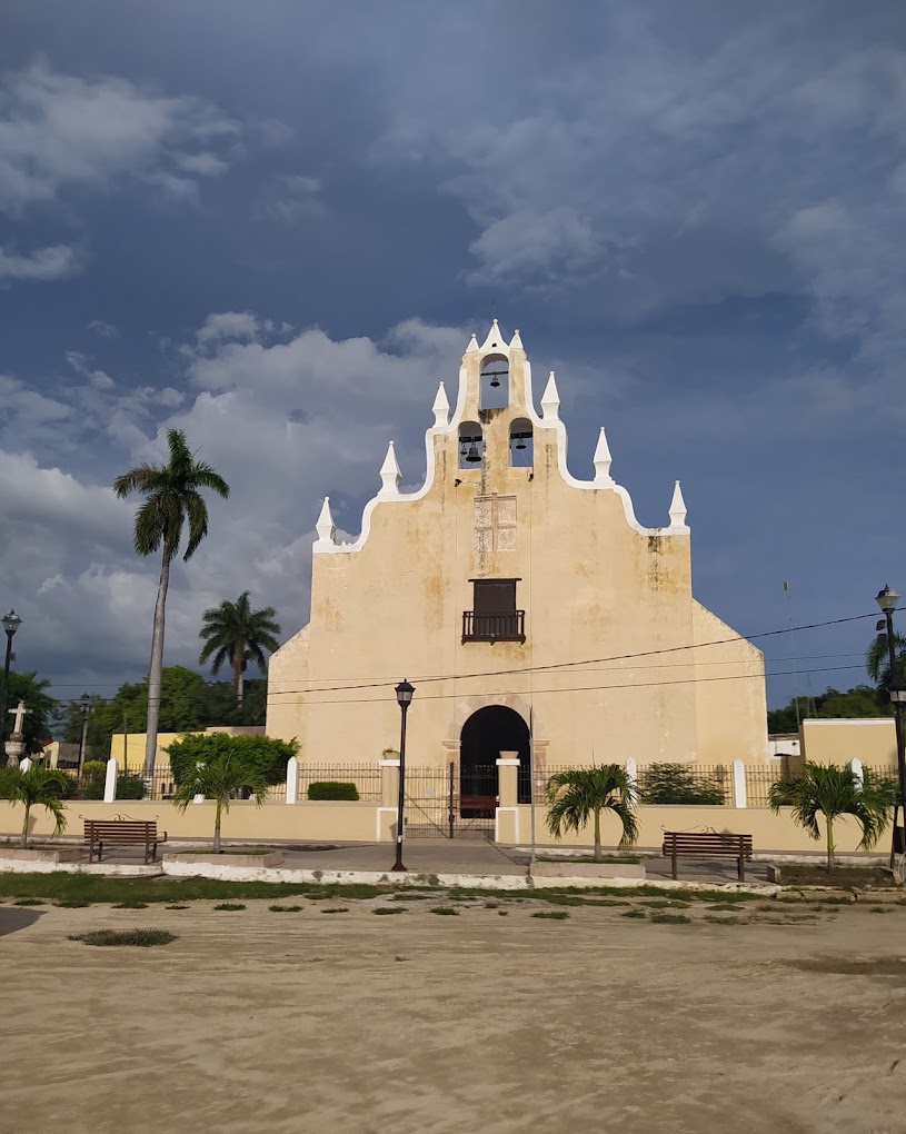 fachada de una iglesia en Yucatán 