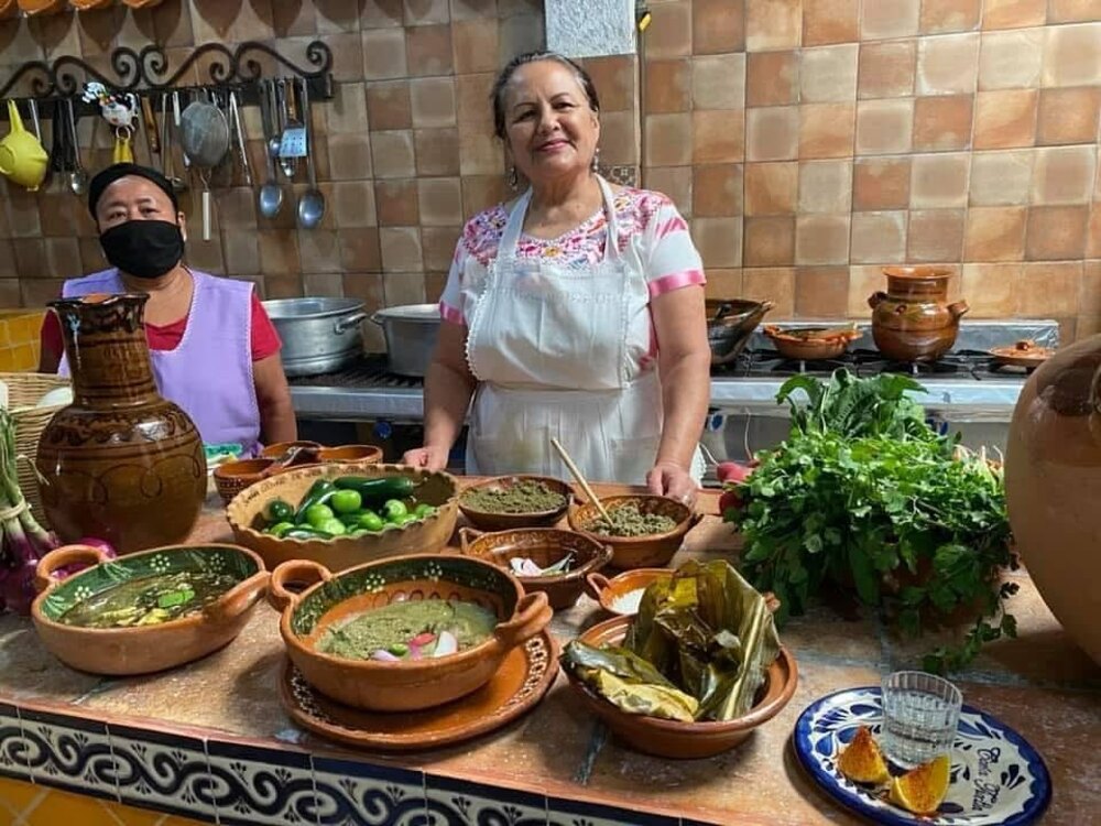 Luzmy Gómez, cocinera tradicional de Tixtla de Guerrero