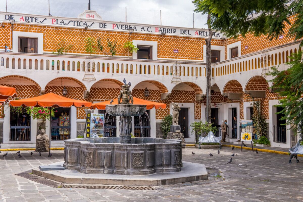 fuente alrededor del Barrio del Artista, en Puebla 
