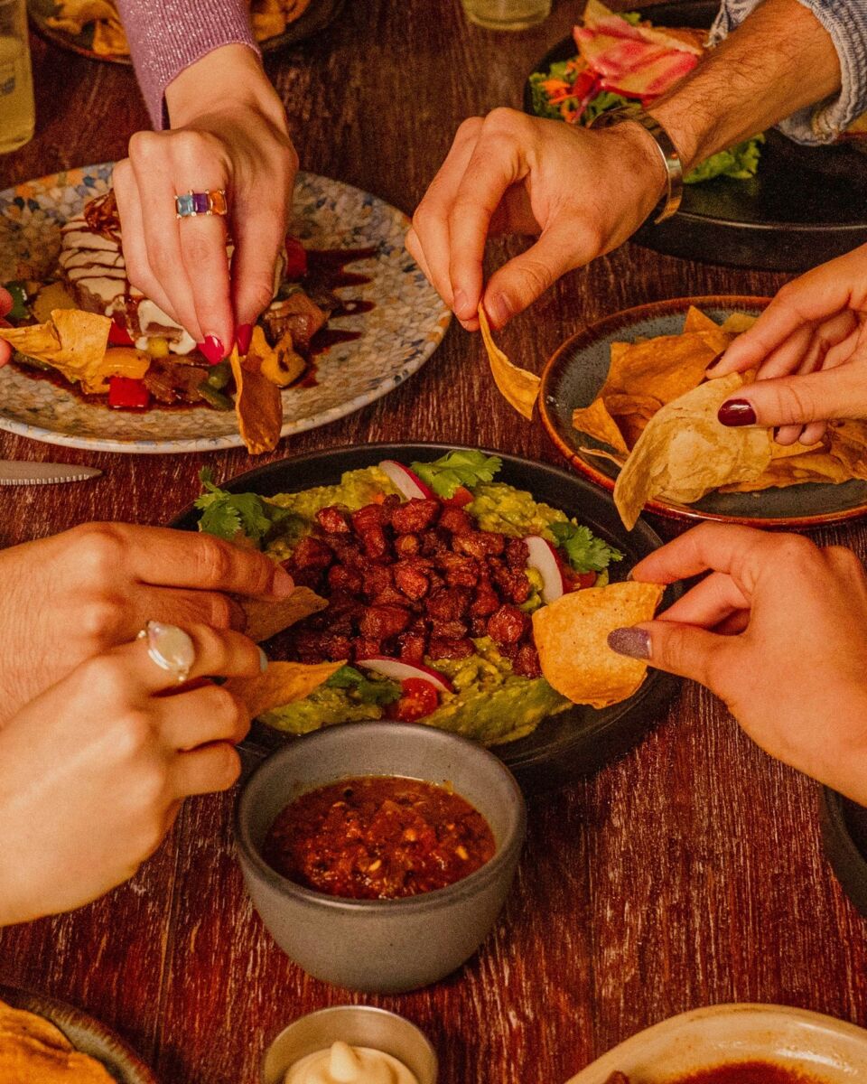 guacamole con chicharrón de la región