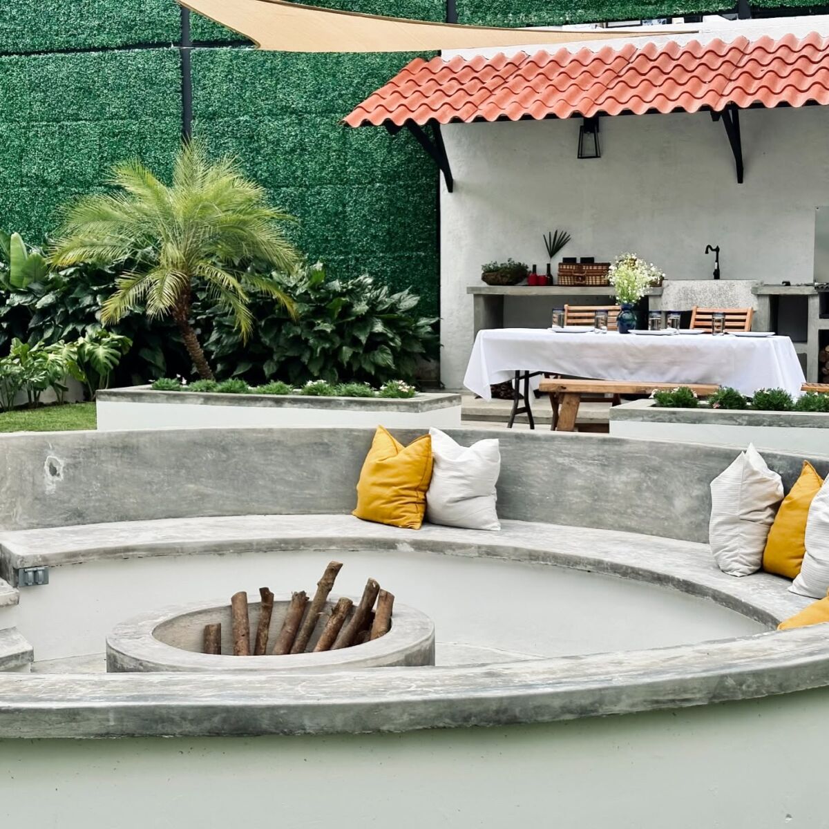 casa con área para hacer fogatas