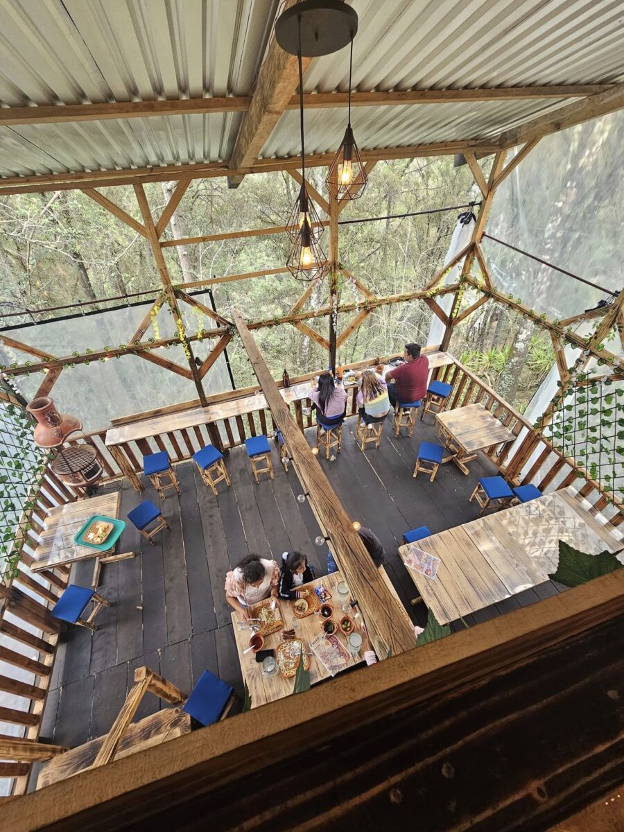 interior de cabaña de Risas y Sazones Picantes