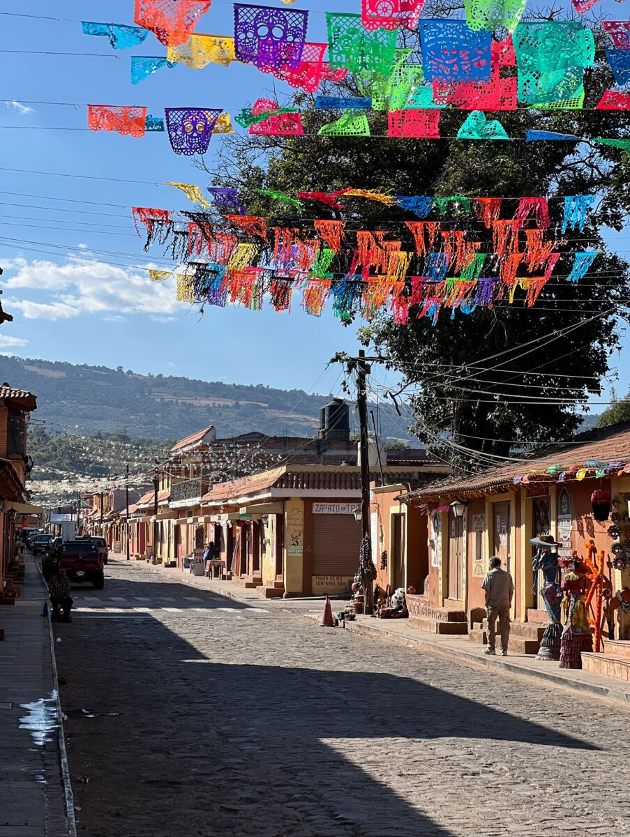 Callecitas pintorescas de Capula, Michoacán