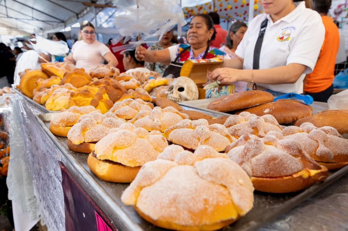 Pan de muerto en la Feria Nacional de la Catrina