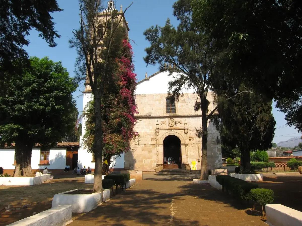 Iglesia de Santiago Apóstol en Capula, Michoacán