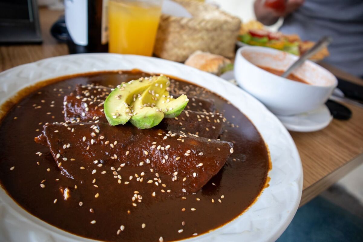 Plato de enmaladas en Cholula, Puebla 