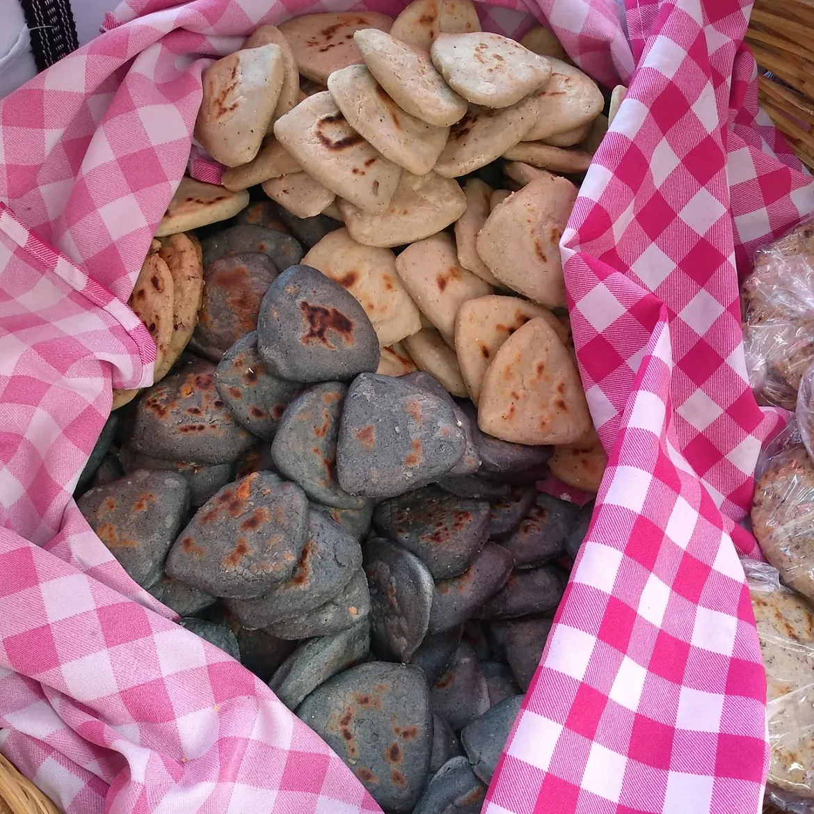Tlacoyos del alberjón