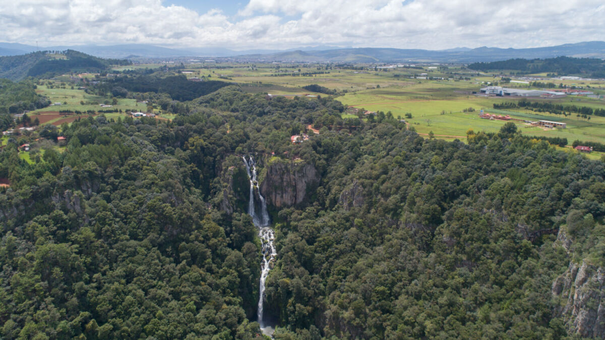 Vista panorámica de las cascadas de Zacatlan de las Manzanas 