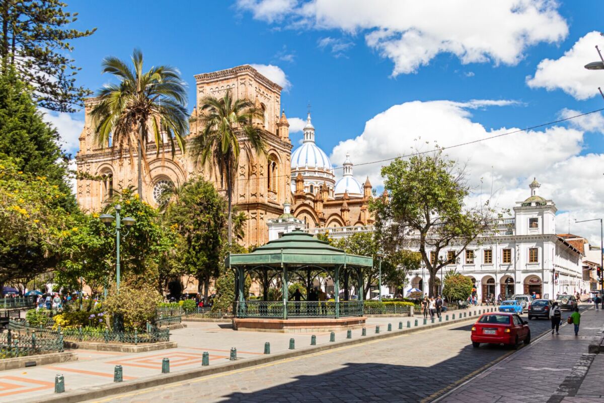 Parque Calderón, Cuenca, Ecuador