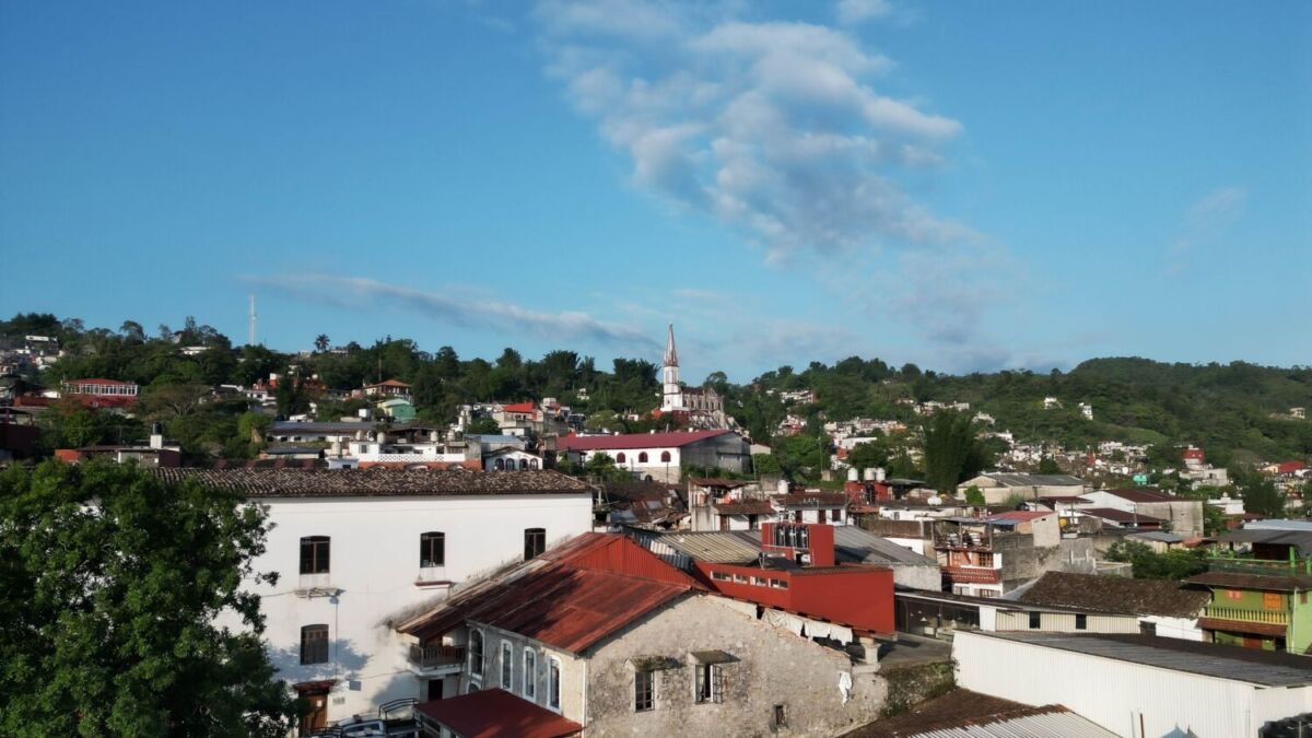 vista panorámica del pueblo mágico de Cuetzalan en Puebla