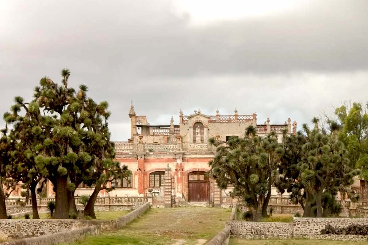 Entramos en la hacienda pulquera más grande de México: construida por el mismo arquitecto del Ángel de la Independencia