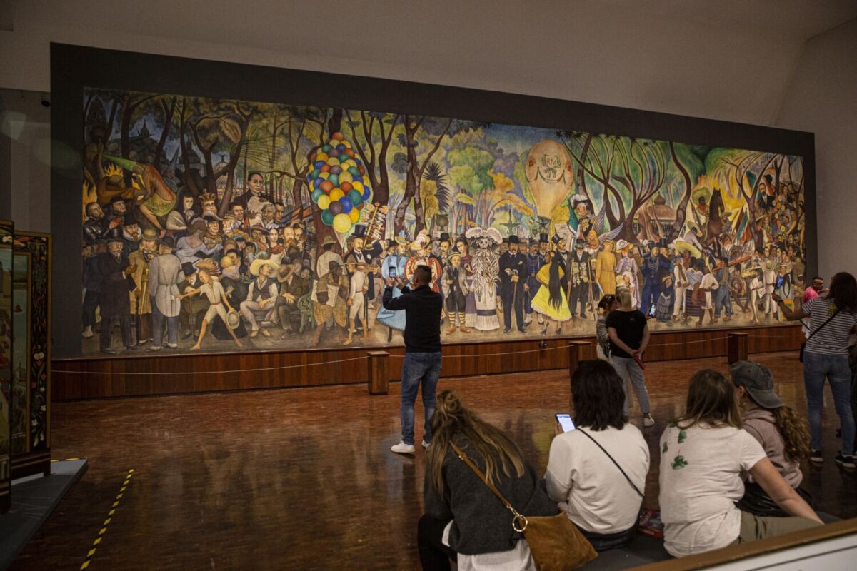 Plan para la semana: ver los murales de Diego Rivera en la CDMX que representan el Día de Muertos