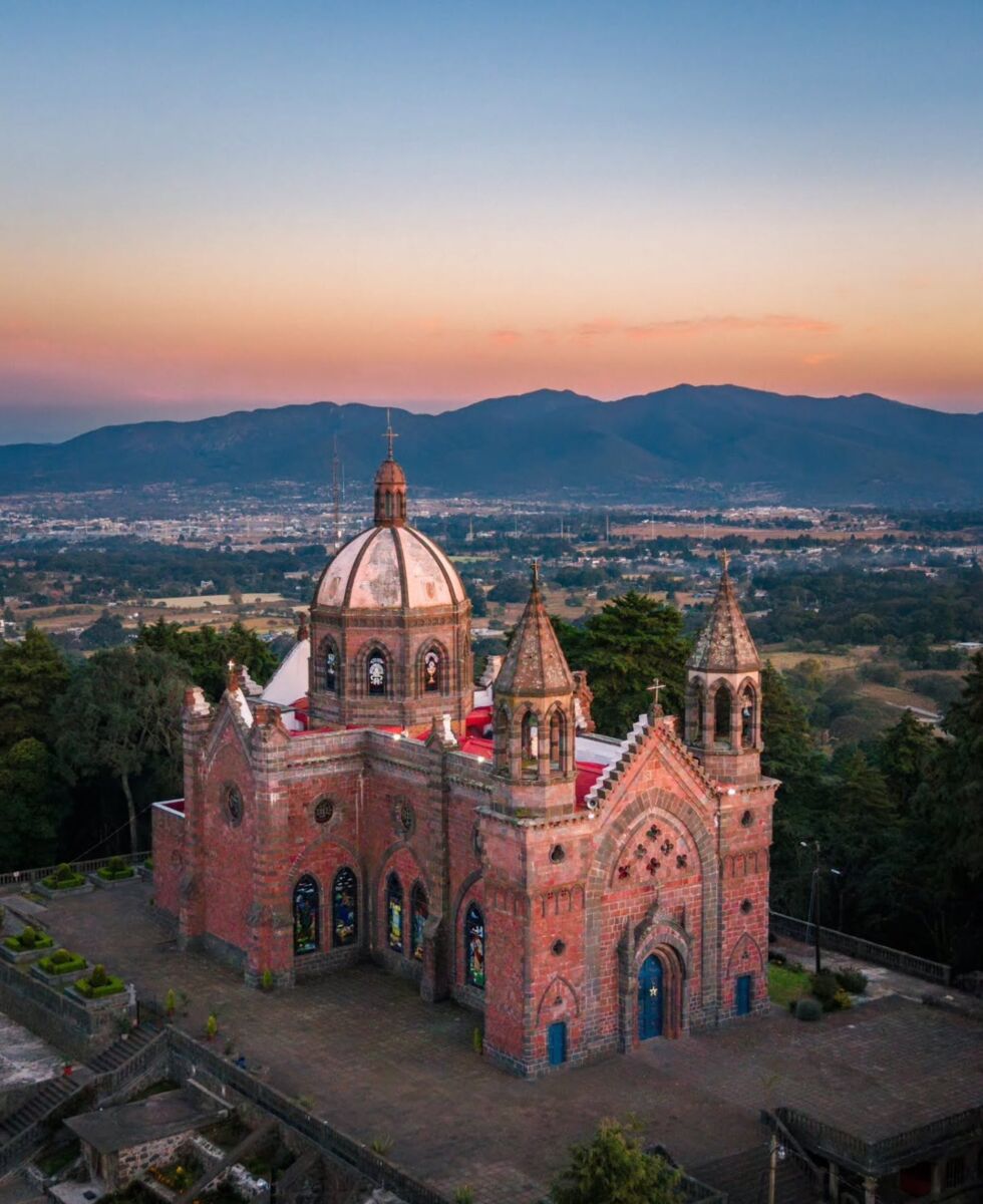Santuario Diocesano de la Virgen de la Piedrita en Jilotepec, Edomez 