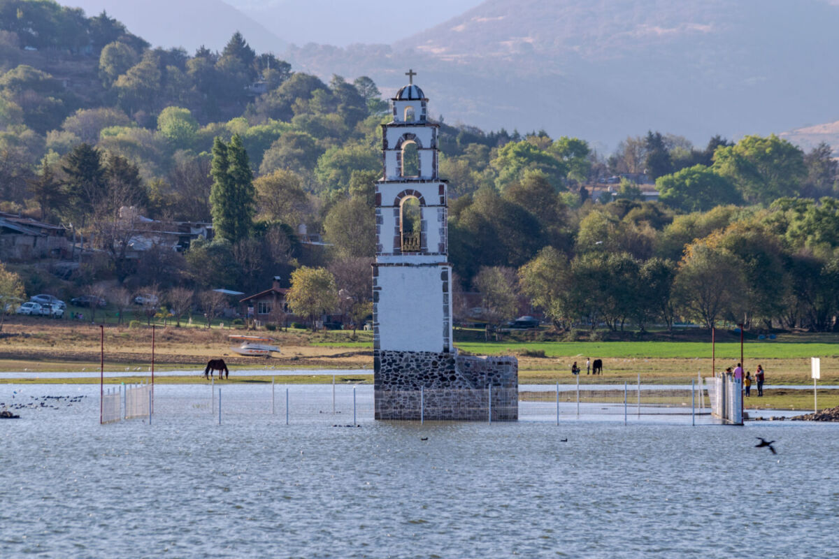 Parroquia hundida en la Presa de San Luis Taxhimay