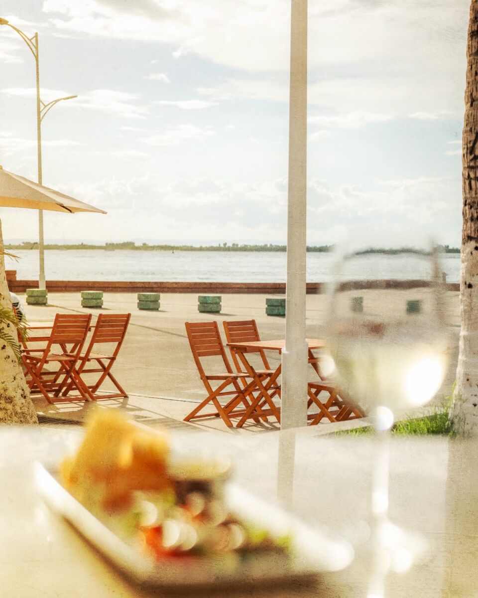 restaurante en el malecón de la paz