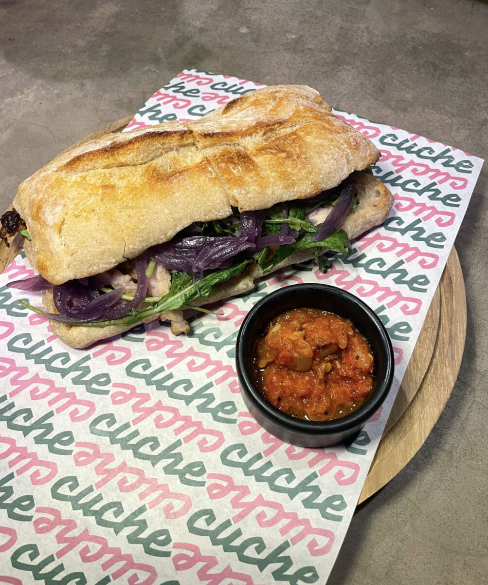 Sándwich de pochetta en Cuche Restaurante 