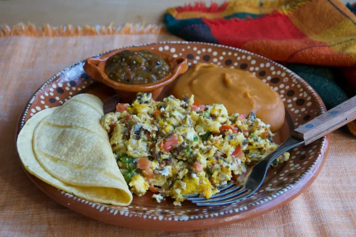 Machacado con huevo en Santiago, Nuevo León