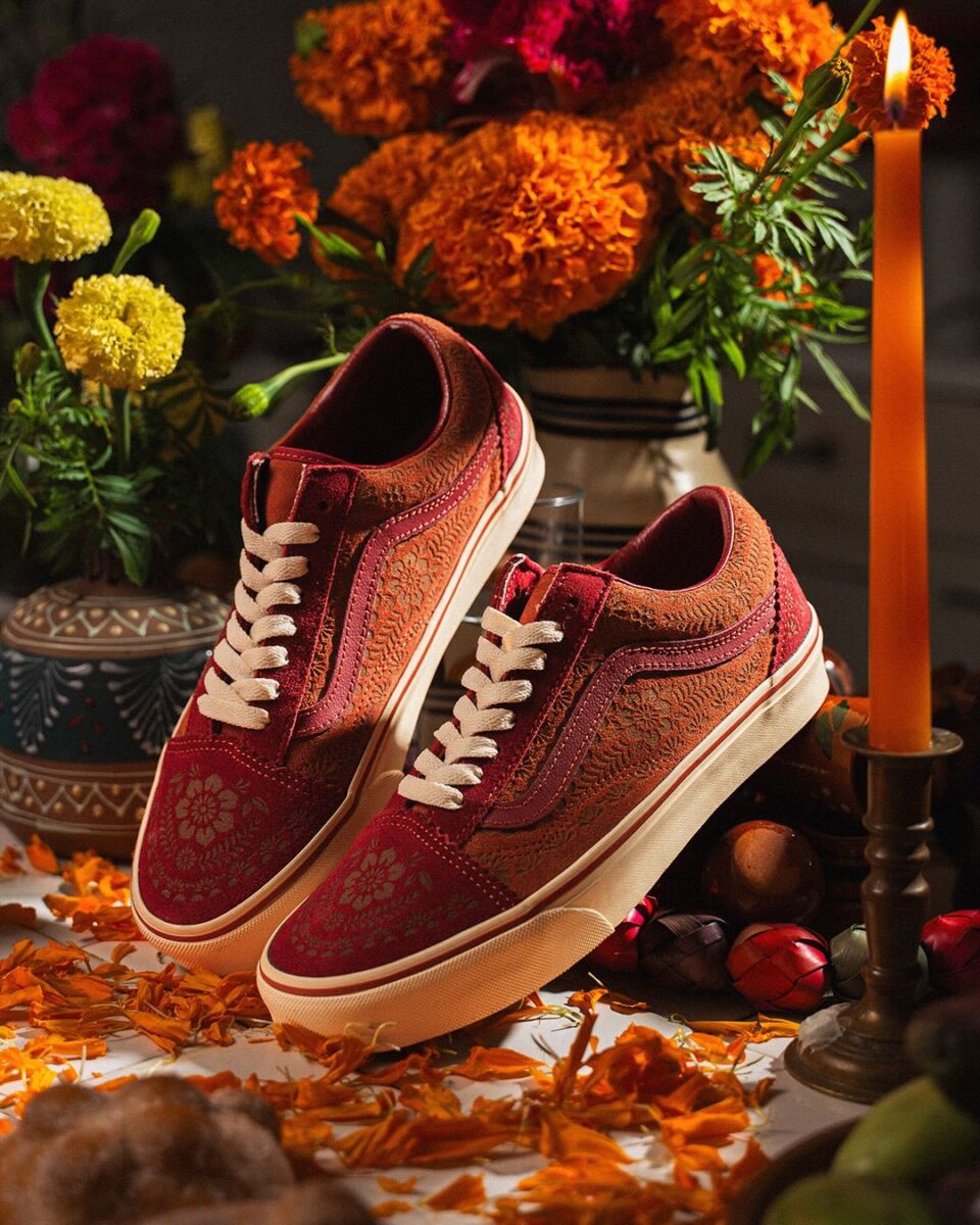 tenis Vans con diseño de papel picado 
