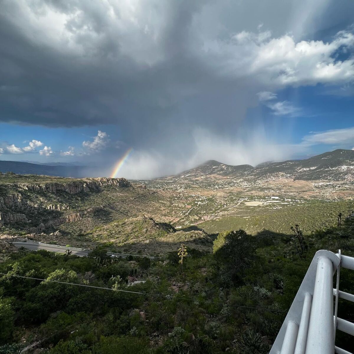 Vista panorámica de las montañas de Tierra Blanca desde el Centro Vacacional El Salto